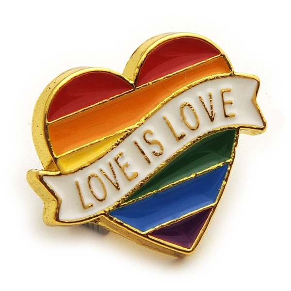 Odznak LOVE IS LOVE